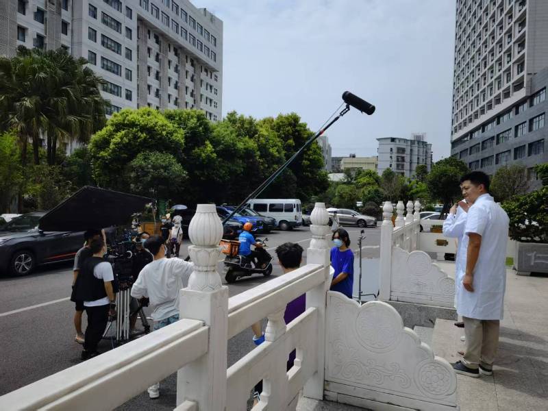 龙山区广告片拍摄公司低成本实现高规格制作的诀窍